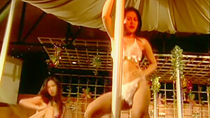 THAI BAR GIRL NAKED POLE DANCE