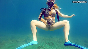 Hottest Underwater Sea Erotics Of Kasandra Lufi...
