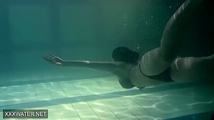Super Hot Sister Anna Siskina Tits Swimming Pool...