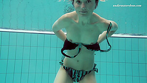 Nina Markova Mega Sexy Teen Underwater...